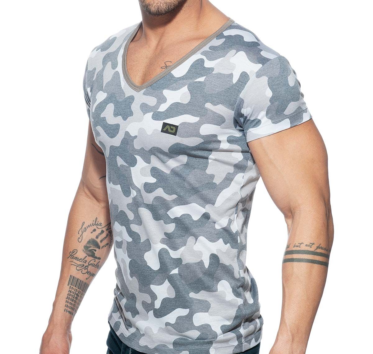 Addicted T-shirt à col V ADDICTED WASHED CAMO T-SHIRT AD800, gris